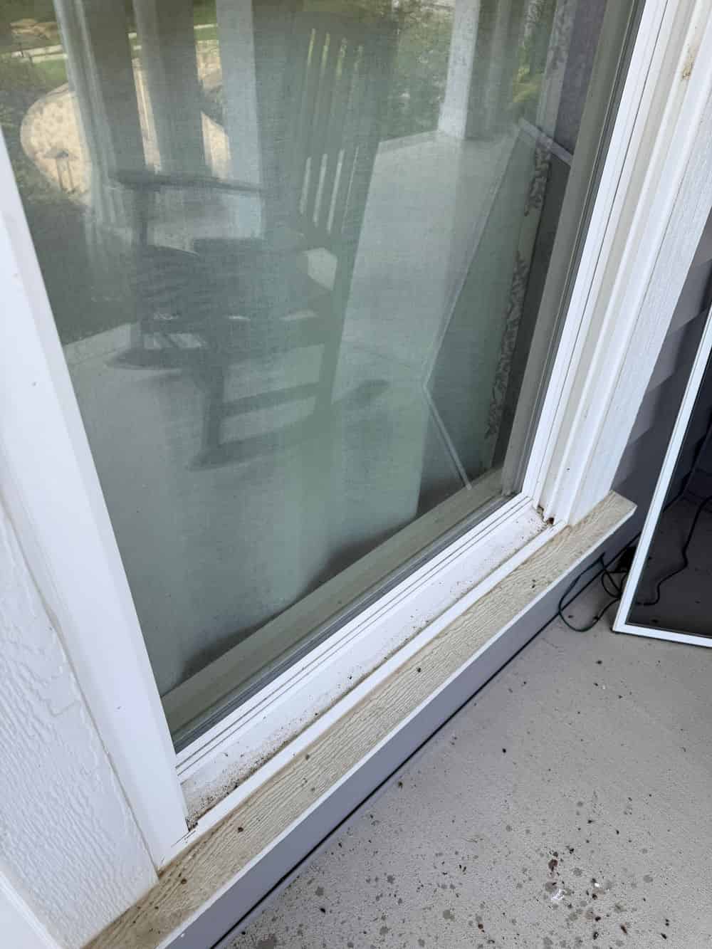 Window Sill Cleaning image